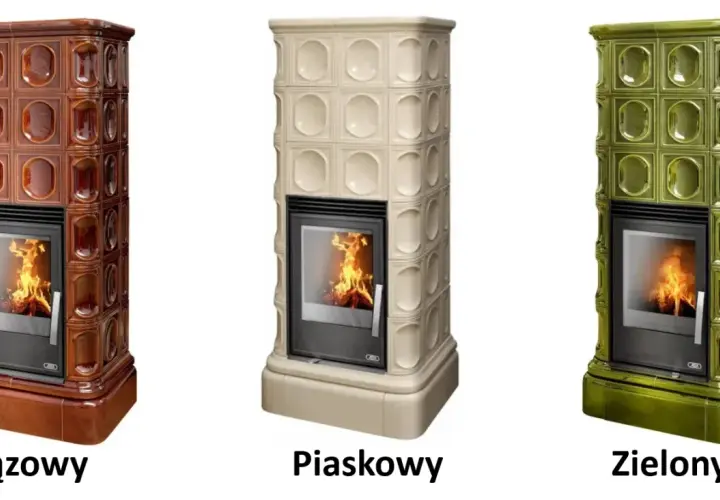 Trzy piece kaflowe z płaszczem wodnym: brązowy, piaskowy i zielony. Każdy z nich ozdobiony jest kafelkami z wypukłymi wzorami.