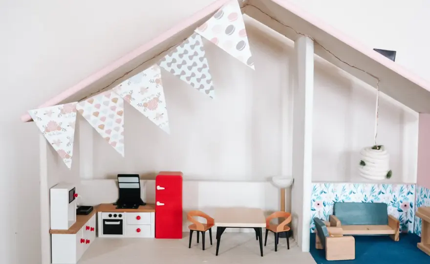 Domek dla lalek DIY: Stwórz marzenie dziecka krok po kroku